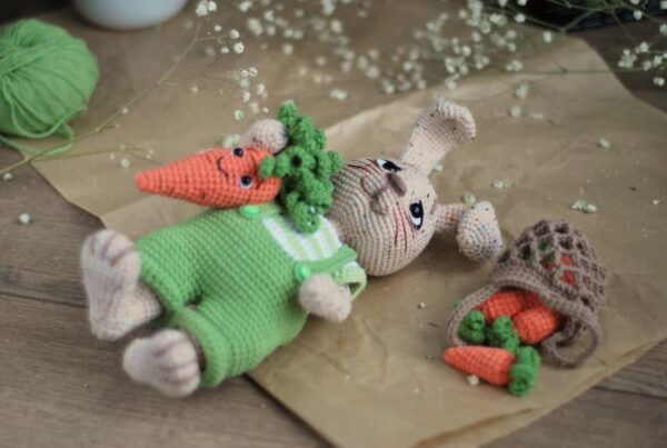 🐰🥕 Spring Bunny Crochet Pattern – Poseable Amigurumi with Clothes & Carrot Accessories🌼🧶 - Image 12