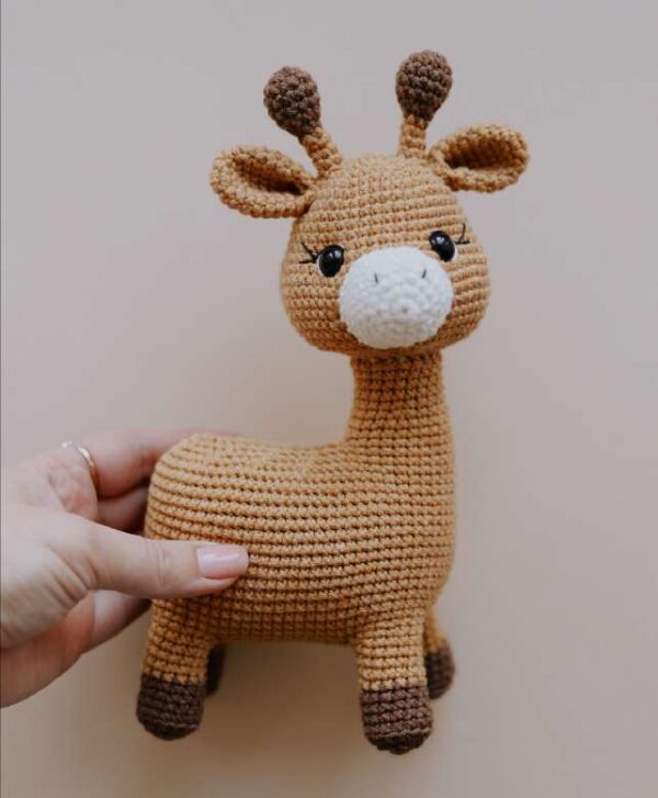 🦒✨ Diana Patskun’s Charming Giraffe Amigurumi Crochet Pattern – 20 × 14 cm Handmade Plush Friend 🌿🧶 - Image 4