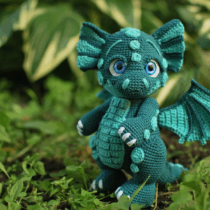 🐉 Green Dragon Amigurumi Crochet Pattern – Poseable Fantasy Plush with Wings, Tail & Scarf