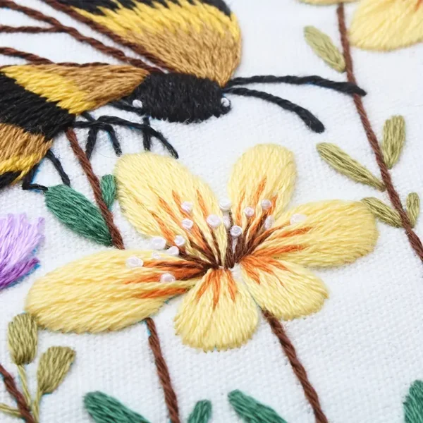 The Ultimate Embroidery Collection: +100 Patterns & FREE Guide to Elevate Your Creativity - Image 8