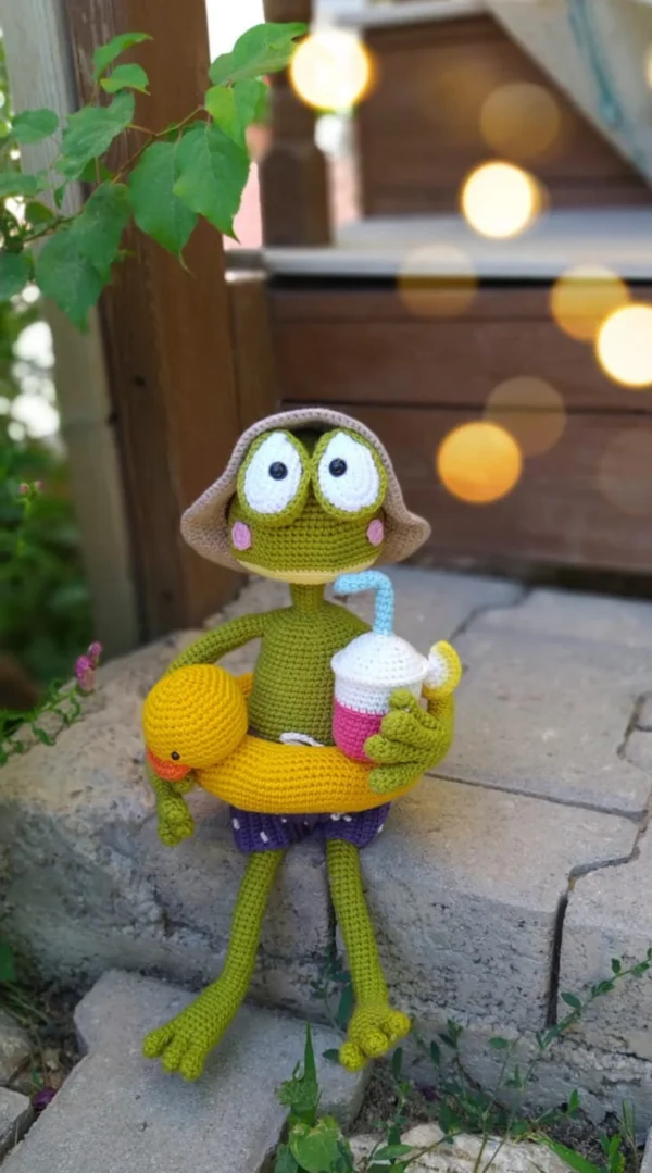 🌞🐸 Froggy Amigurumi Crochet Pattern – Intermediate Plush Toy with Summer Accessories 🌴🍋 - Image 4